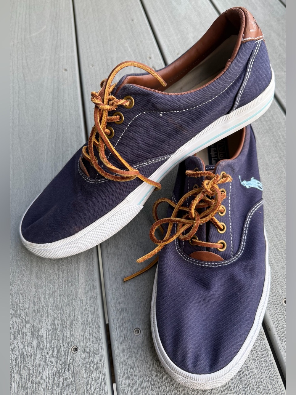 Polo Ralph Lauren Vaughn Men's 10.5D Navy Canvas
Sneakers
